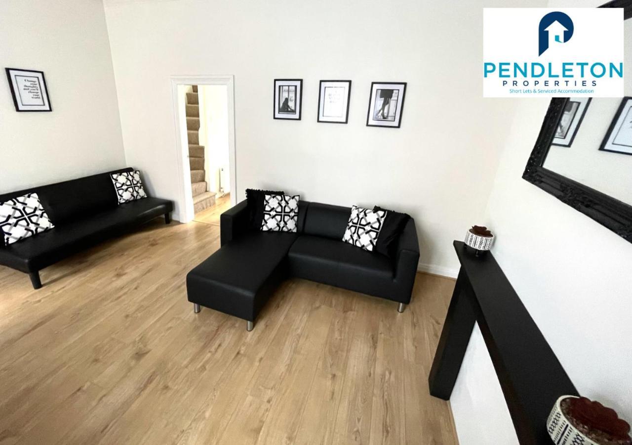 Villa Modern 3 Bed House With Free Parking And Wi-Fi à Preston  Extérieur photo