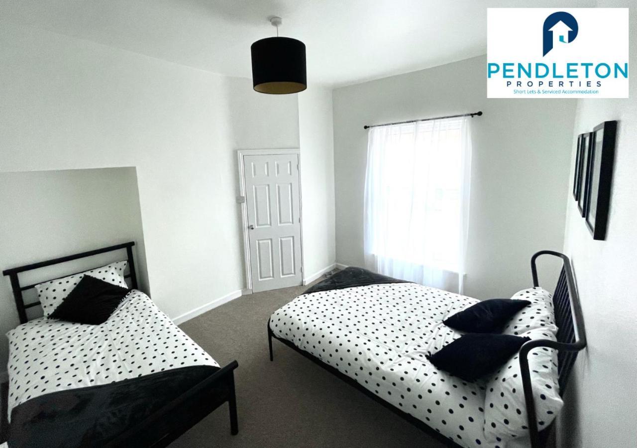 Villa Modern 3 Bed House With Free Parking And Wi-Fi à Preston  Extérieur photo