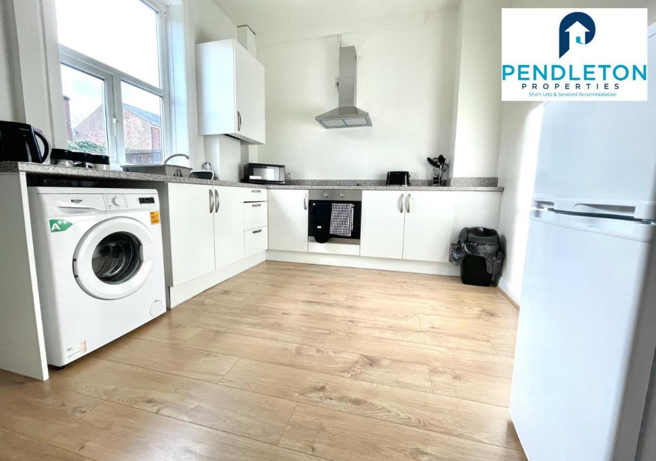 Villa Modern 3 Bed House With Free Parking And Wi-Fi à Preston  Extérieur photo